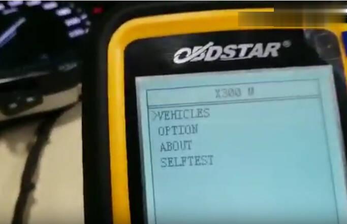 OBDSTAR-X300M-Test-on-Hyundai-I20-Elite-2017-Odometer-Correction-2 (2)